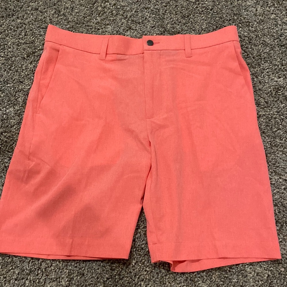 Men’s Callaway golf shorts
